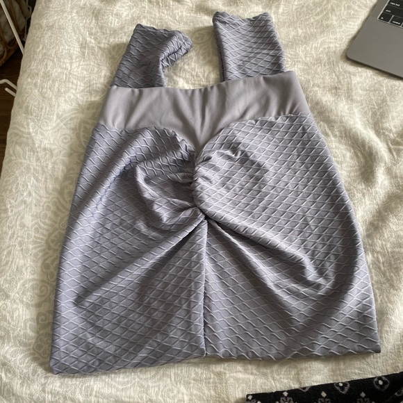 Ribbed Butt Lifting Leggings - Picture 3 of 5